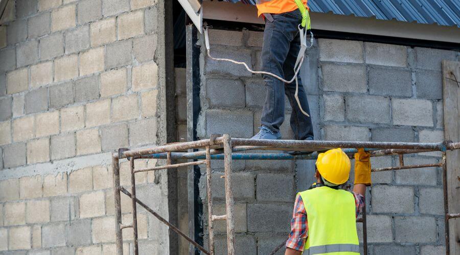Expert Emergency Roof Repairs services in Falun, KS